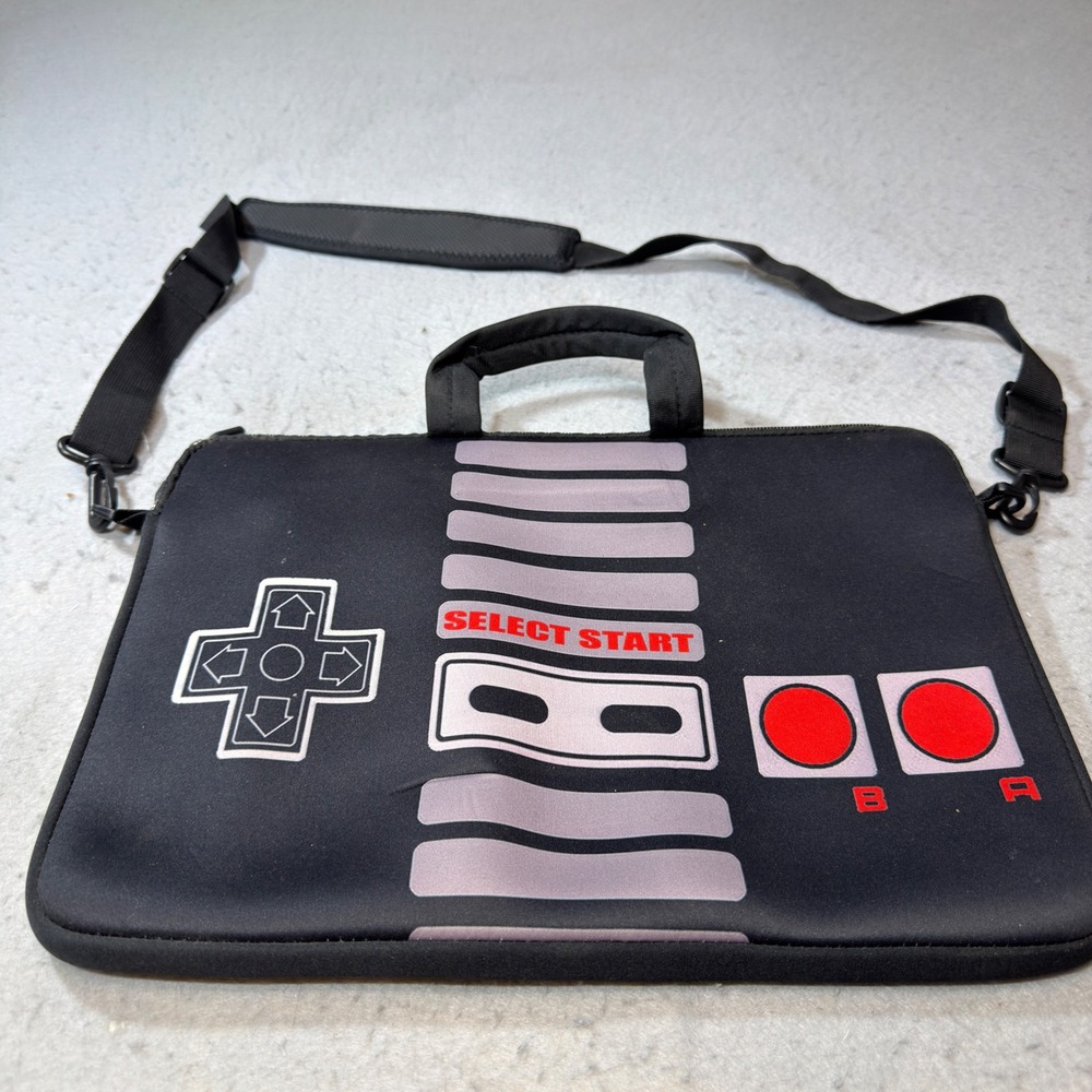 Nintendo NES Controller Laptop Messenger Bag Unisex OS Black Excellent Retro